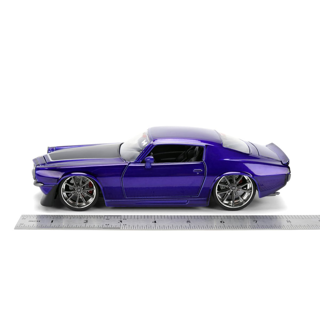 Bigtime Muscle 1971 Chevrolet Camaro Candy Purple 1:24 Scale Die-Cast Metal Vehicle