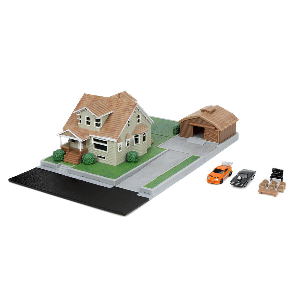 Fast and Furious Nano Scene Hollywood Rides Dom Torretto's House and Die-Cast Metal Vehicle Playset