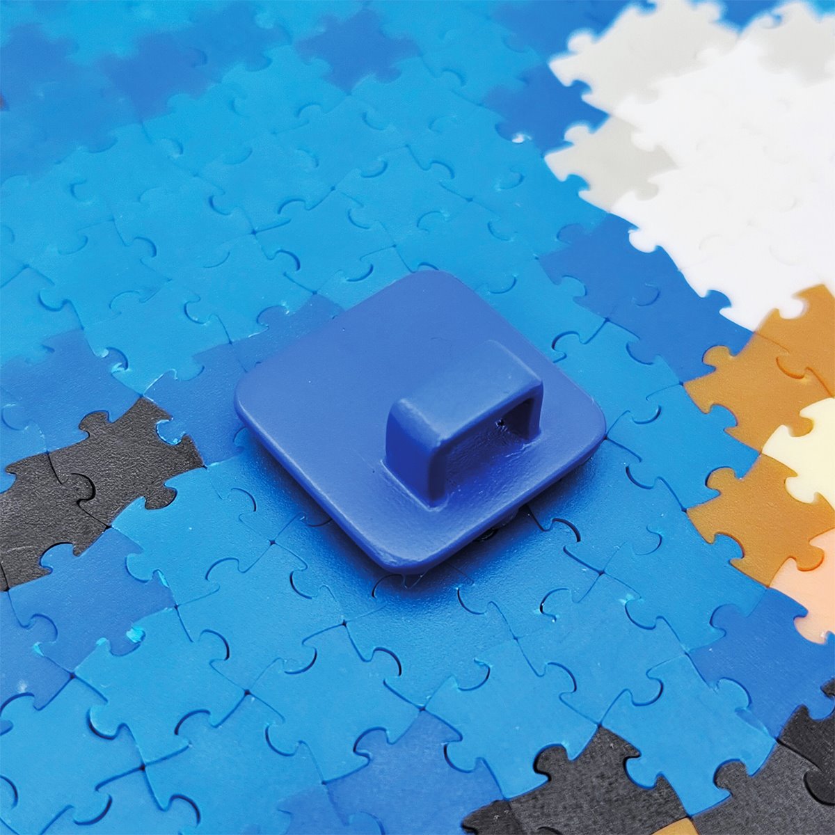 Sonic the Hedgehog and Ring Jixelz Remix 700-Piece Puzzle