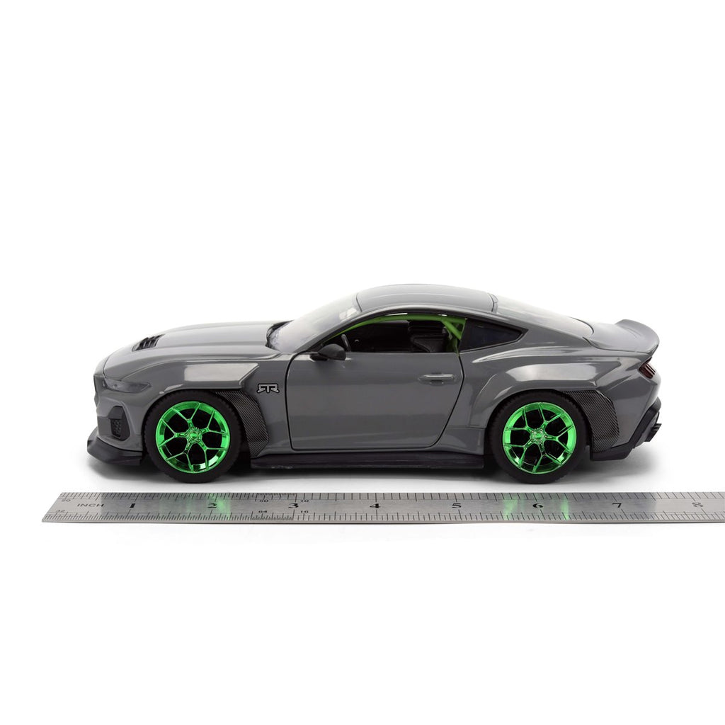 Bigtime Muscle Ford Mustang RTR Spec 5-D 1:24 Scale Die-Cast Metal Vehicle