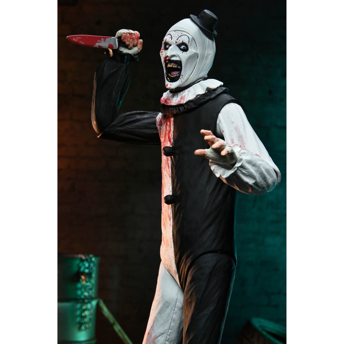 Terrifier 2 Ultimate Art the Clown (Blood Splattered) 7-Inch Scale Action Figure