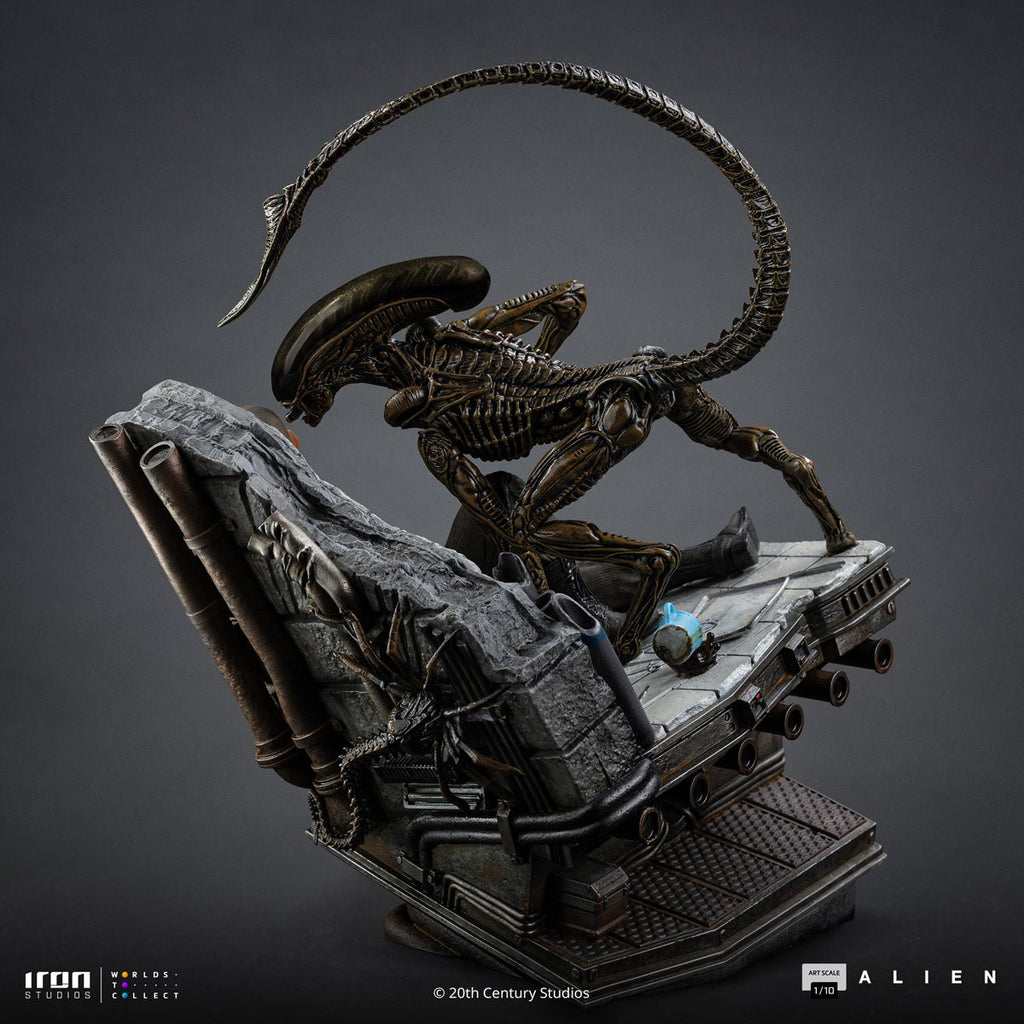 Alien 3 Ellen Ripley and Dog Alien 1:10 Art Scale Statue