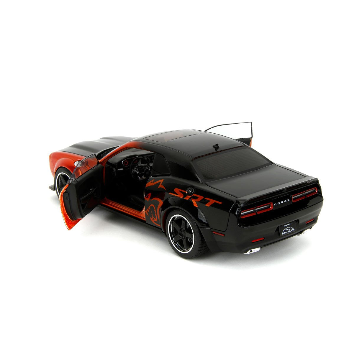 Pink Slips Wave 1 2015 Dodge Challenger SRT Hellcat Redeye Widebody 1:18 Scale Die-Cast Metal Vehicle