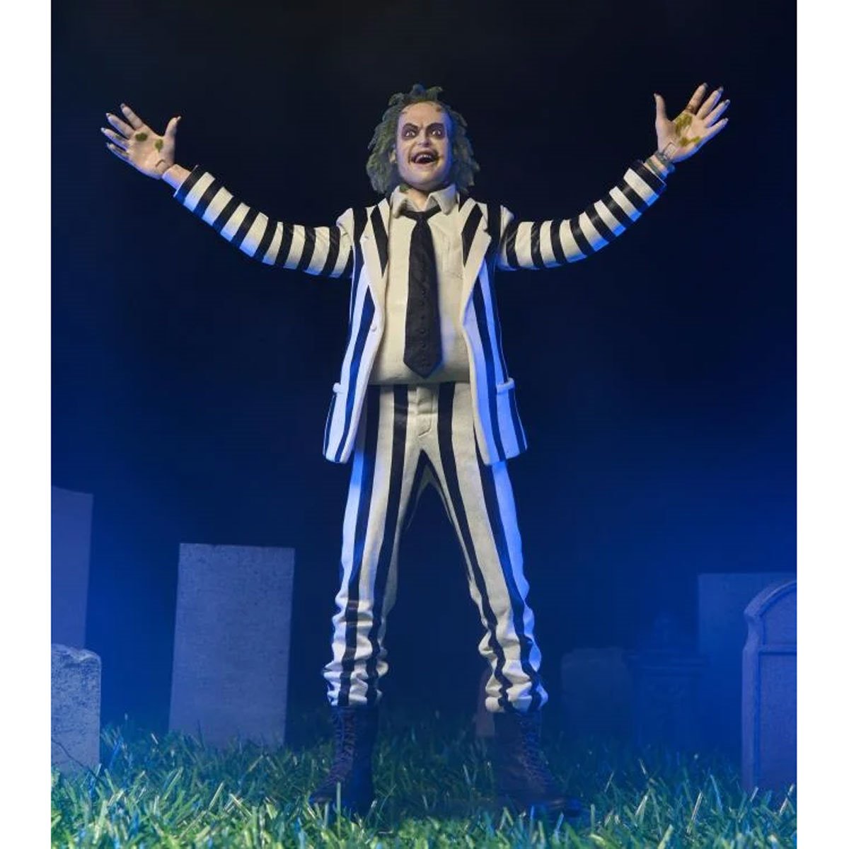 Beetlejuice (1988) Black and White Striped Suit 7-Inch Scale Action Figure