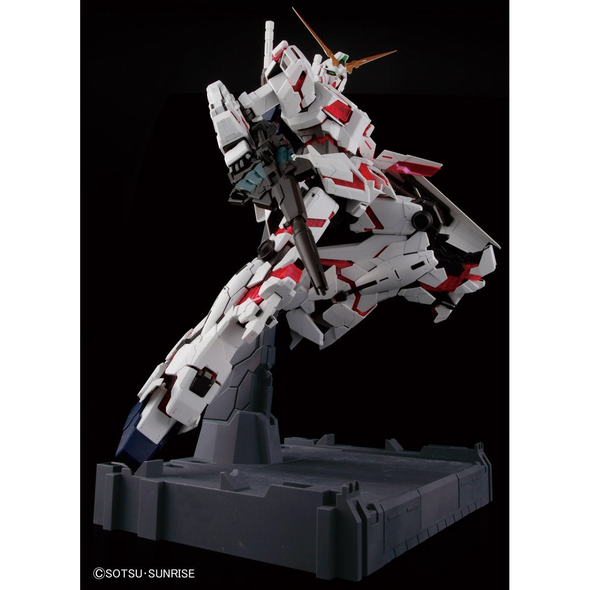 Mobile Suit Gundam Unicorn RX-0 Unicorn Gundam Perfect Grade 1:60 Scale Model Kit
