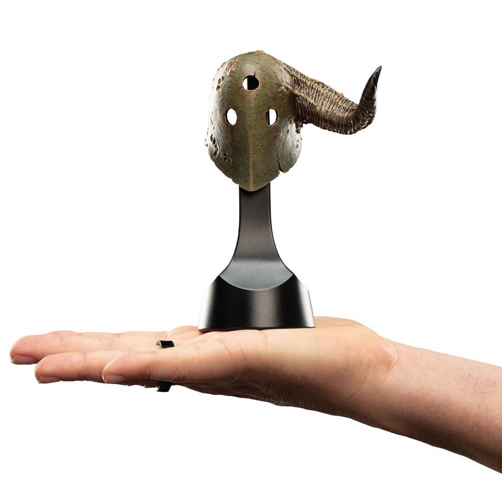Warhammer: Age of Sigmar Putrid Blightking Miniature Helmet Statue