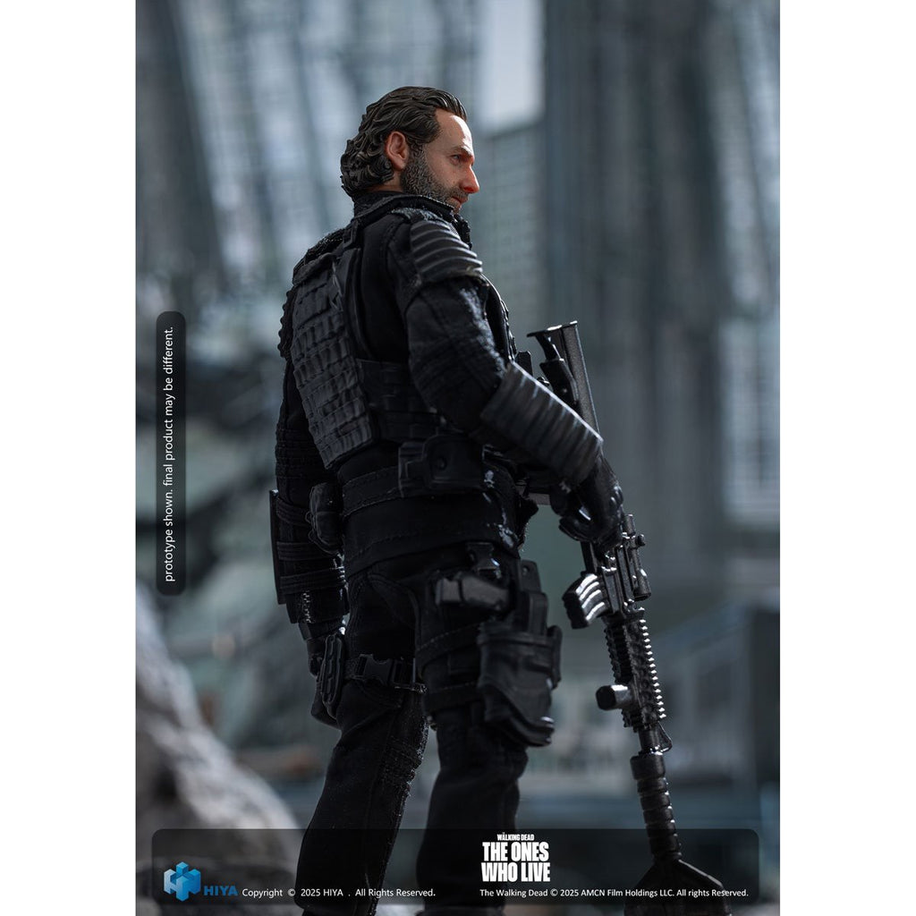 The Walking Dead: The Ones Who Live Rick Grimes Exquisite Super Series 1:12 Scale Action Figure