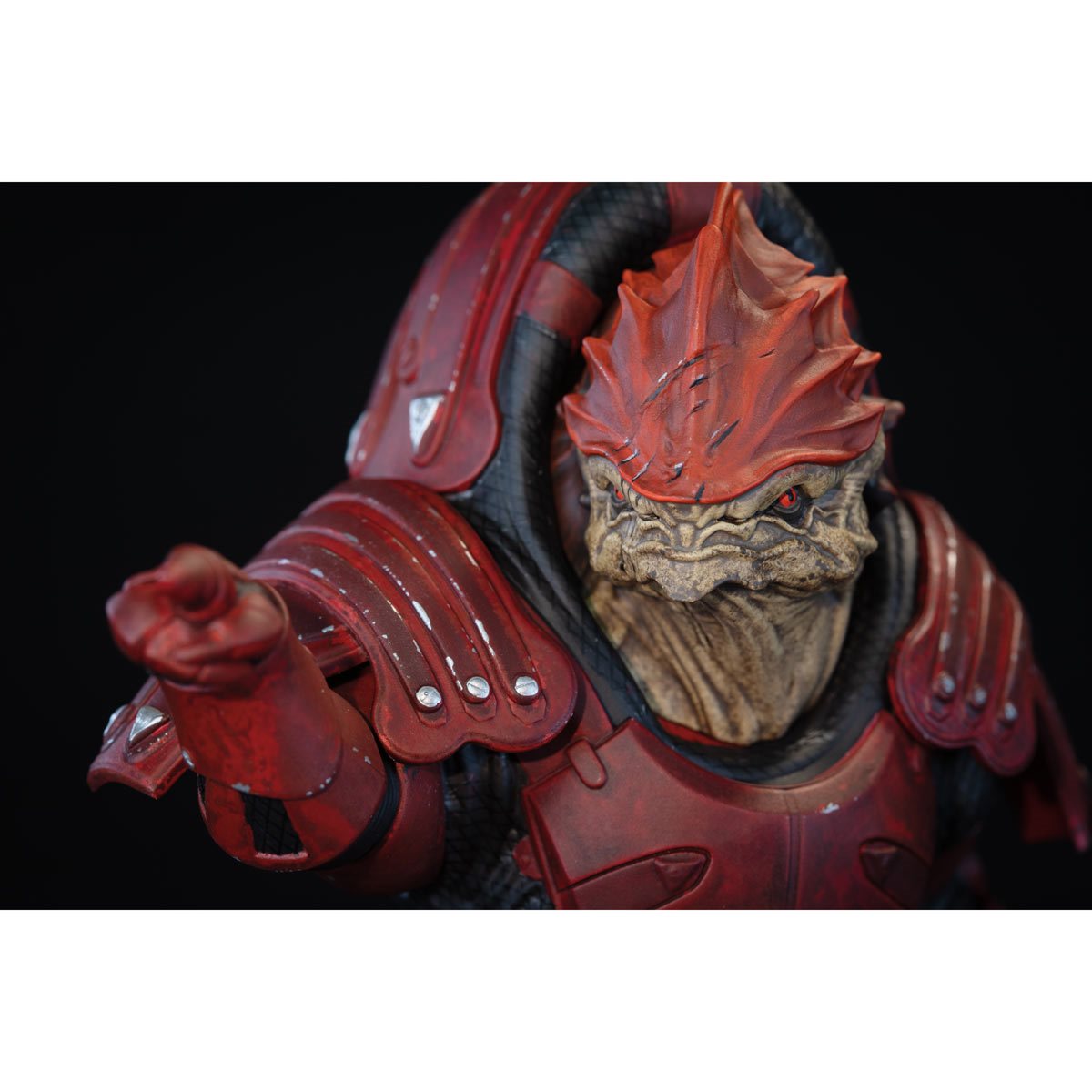 Mass Effect Urdnot Wrex 9-Inch Scale Statue