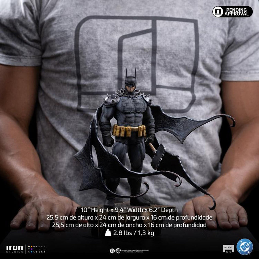Absolute Batman DC Comics 1:10 Art Scale Limited Edition Statue
