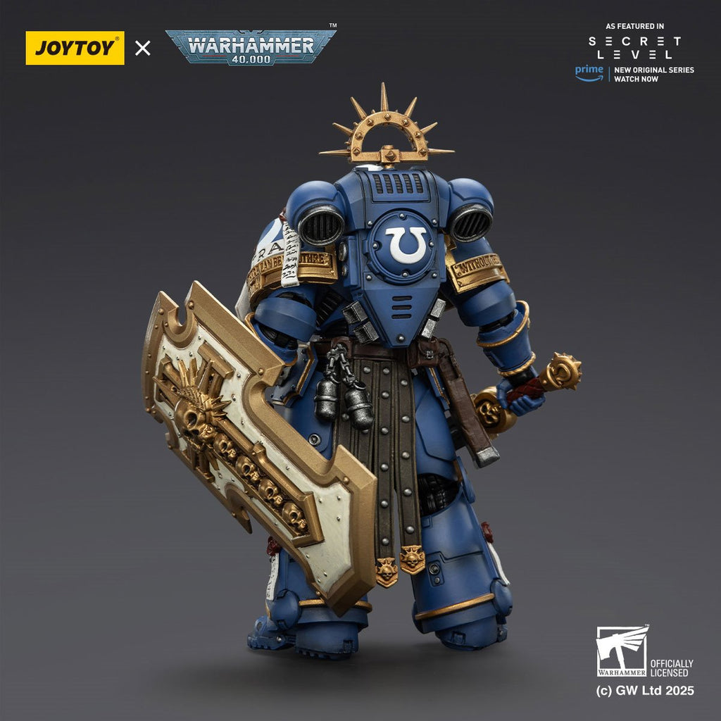 Joy Toy Warhammer 40,000 Ultramarines Torvald with Power Sword, Stormshield and Bolt Pistol 1:18 Scale Action Figure