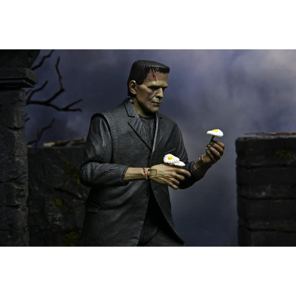 Universal Monsters Ultimate Frankenstein Full Color 7-Inch Scale Action Figure
