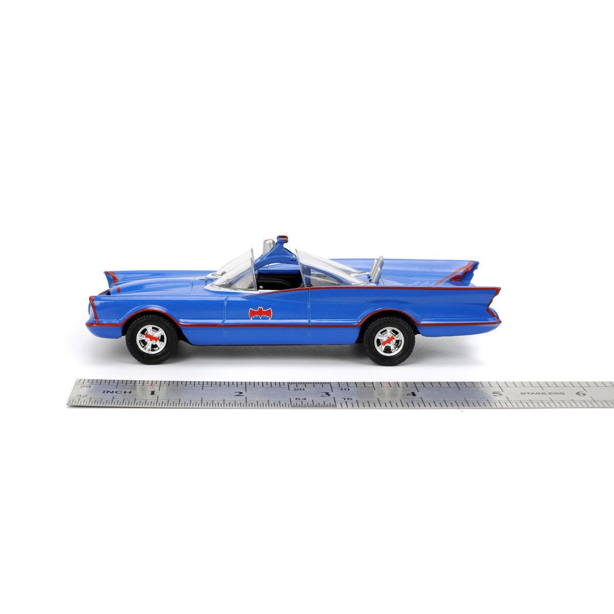 Batman 1966 Batmobile Animated Color Version 1:32 Scale Die-Cast Metal Vehicle
