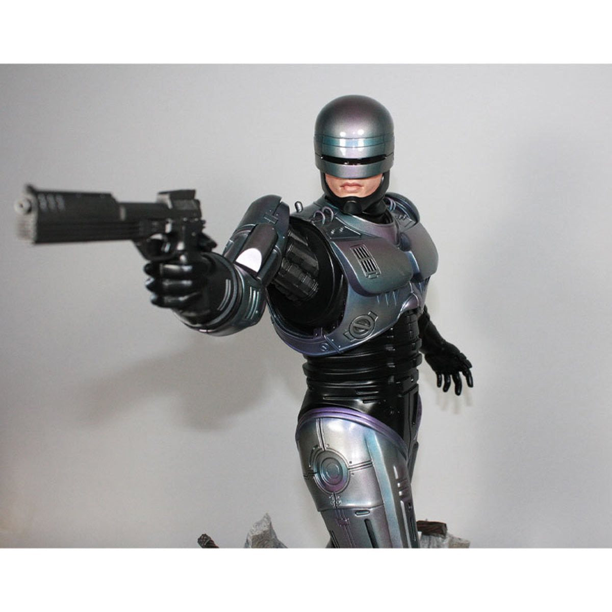 RoboCop 1:4 Scale Statue