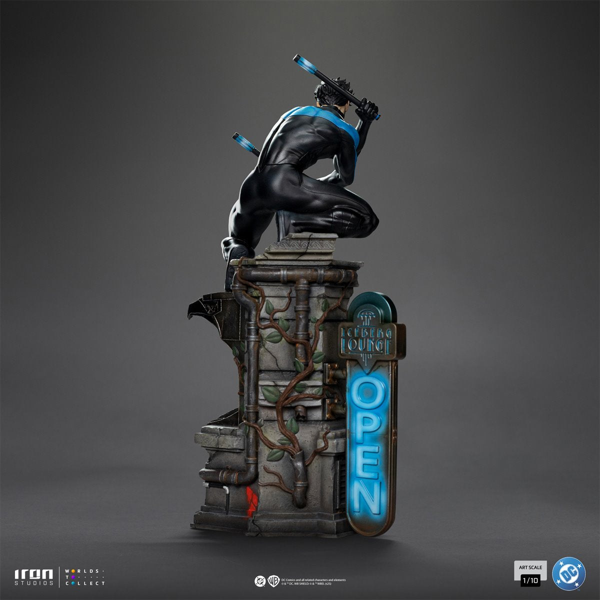 DC Comics Nightwing 1:10 Art Scale Limited Edition Statue