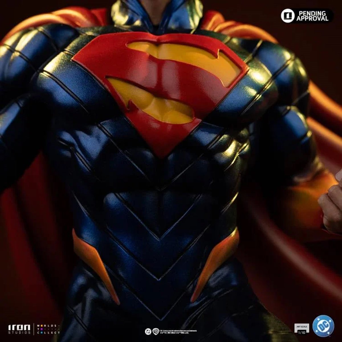 Absolute Superman DC Comics 1:10 Art Scale Limited Edition Statue