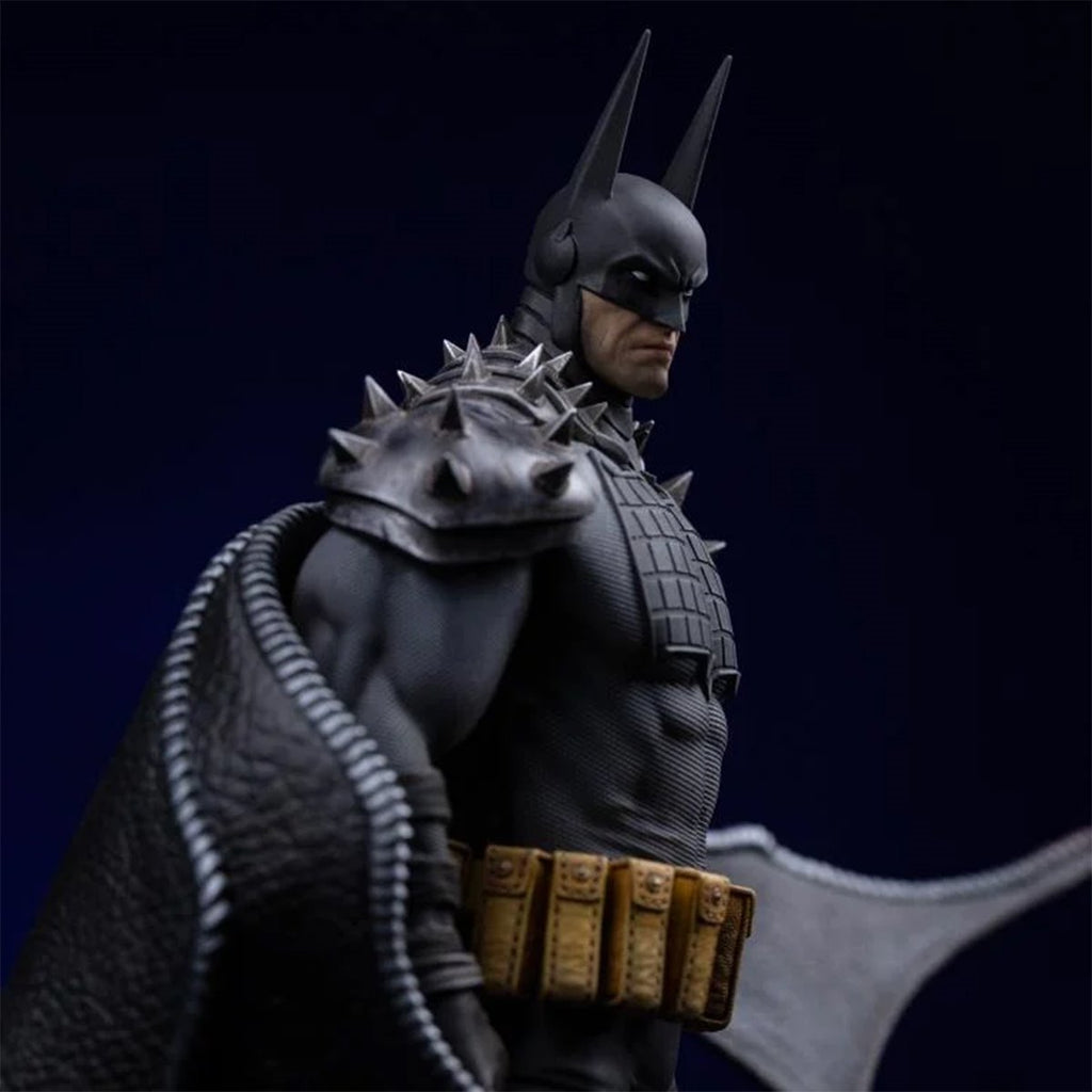 Absolute Batman DC Comics 1:10 Art Scale Limited Edition Statue