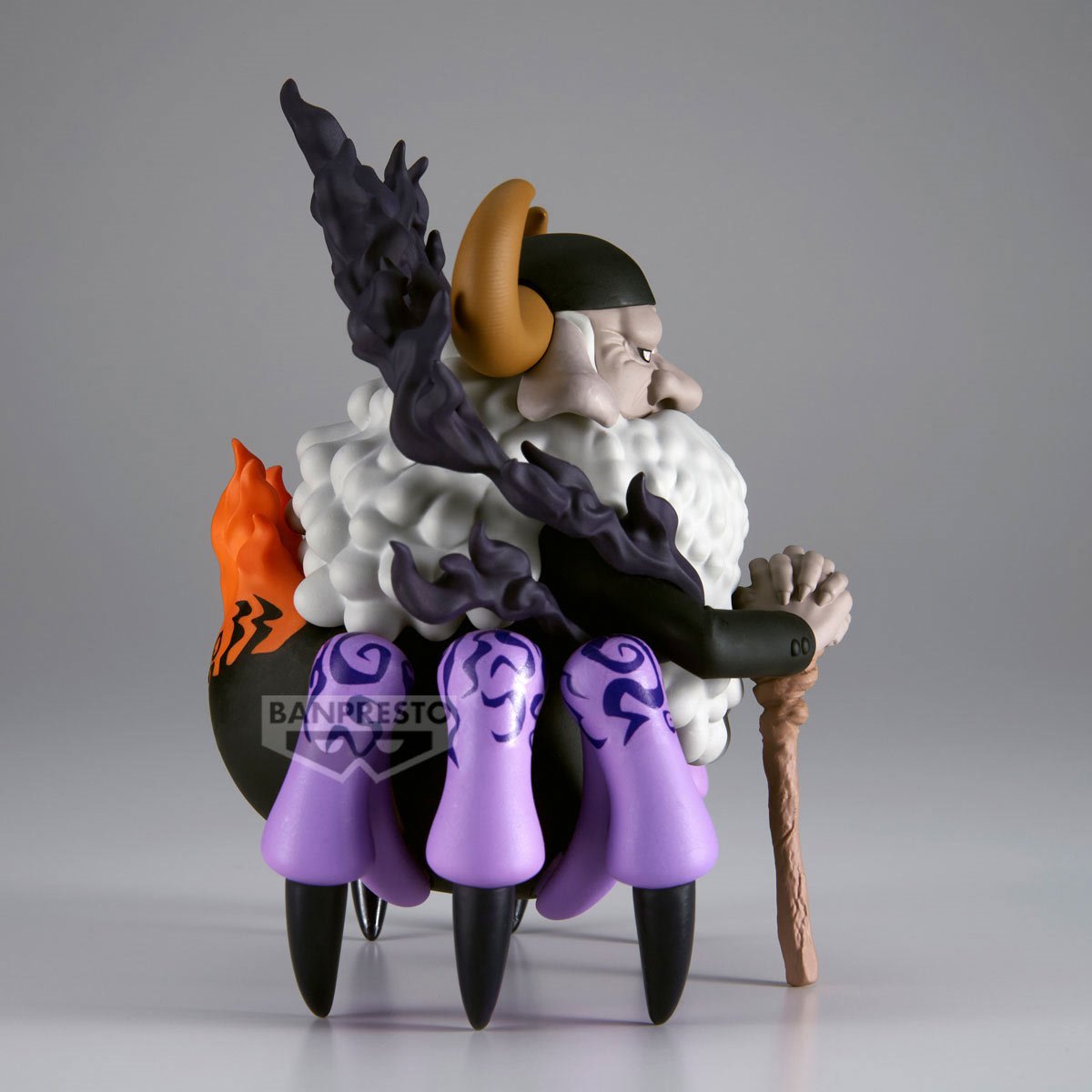 One Piece Saint Jaygarcia Saturn Mega World Collectable Figure