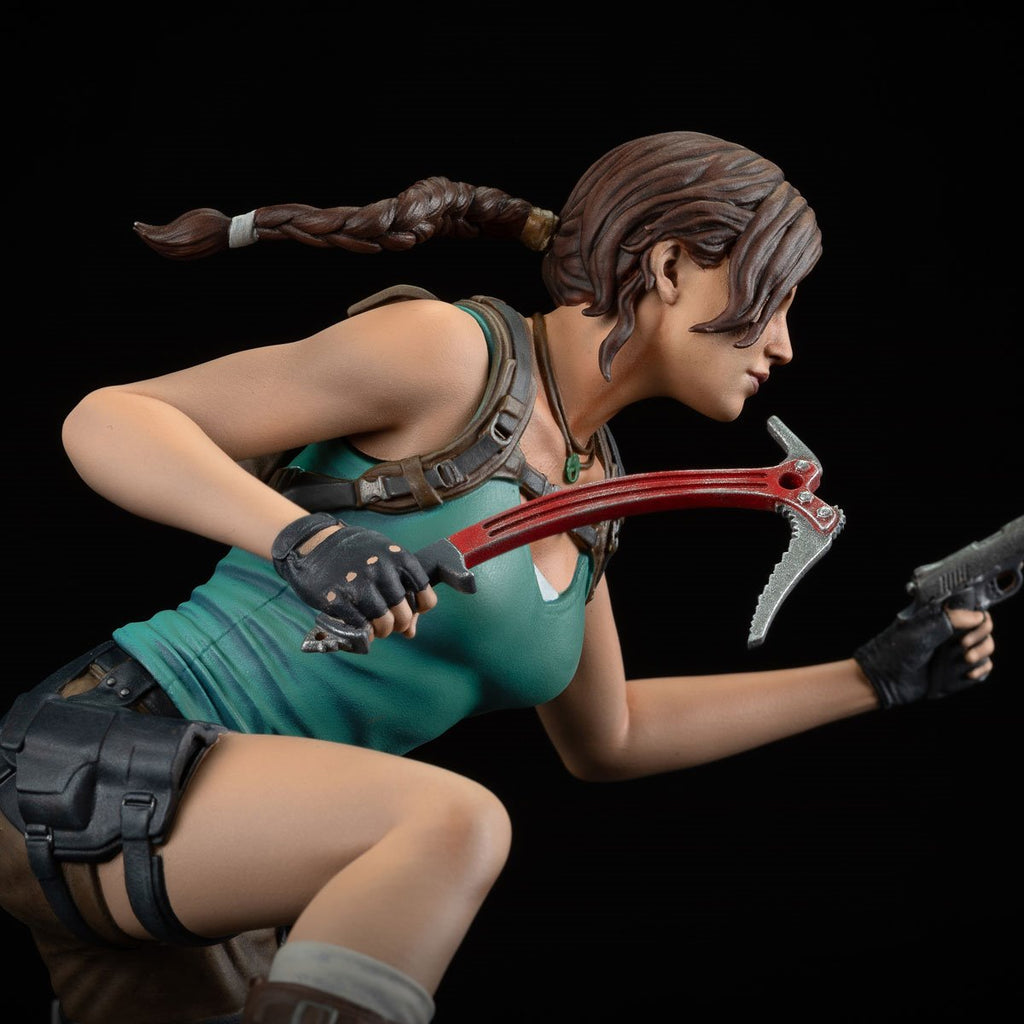 Tomb Raider Lara Croft PVC Statue