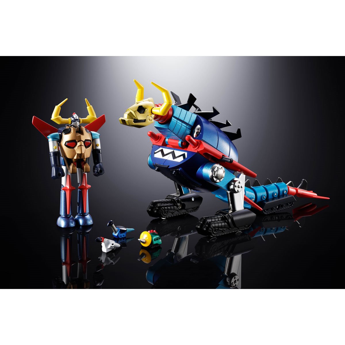 Dino Mech Gaiking Daikumaryu and Gaiking Chogokin Action Figure