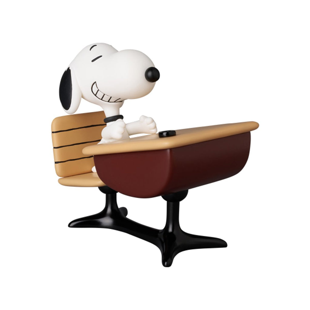 Peanuts Snoopy with Desk Series 18 Ultra Detail Mini-Figure