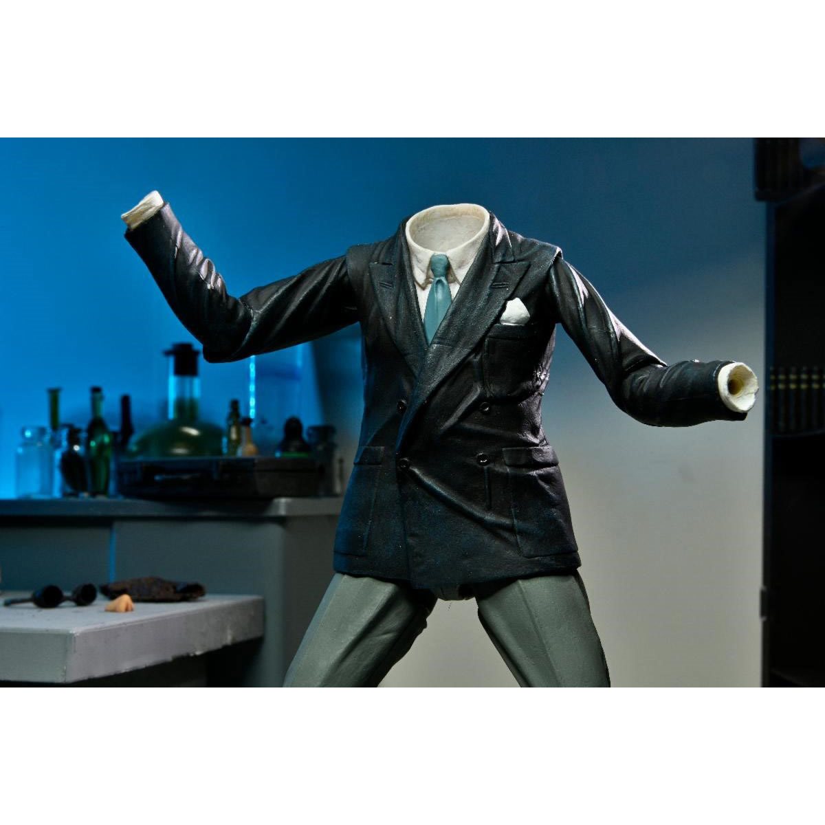 Universal Monsters Ultimate Invisible Man 7-Inch Scale Action Figure