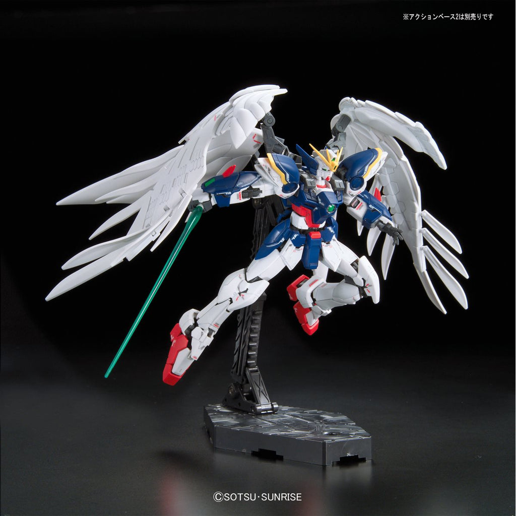 Mobile Suit Gundam Wing: Endless Waltz Wing Gundam Zero Real Grade 1:144 Scale Model Kit