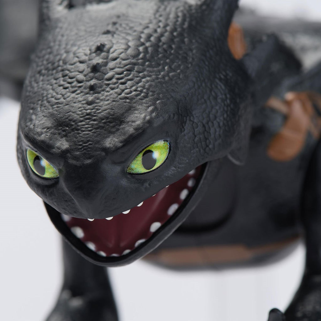 How to Train Your Dragon Toothless Ultimate Plasma Blast Light-Up Action Figure with Sound