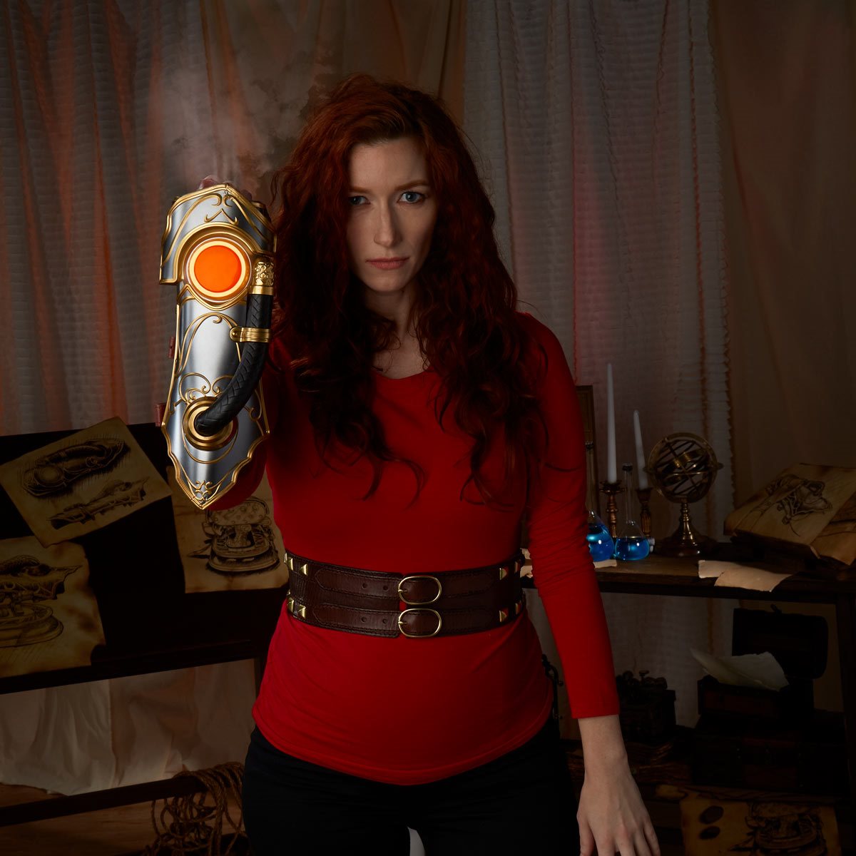 Magic: The Gathering Chandra Pyromancer's Gauntlet Prop Replica