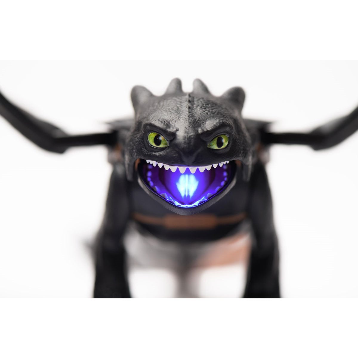 How to Train Your Dragon Toothless Ultimate Plasma Blast Light-Up Action Figure with Sound