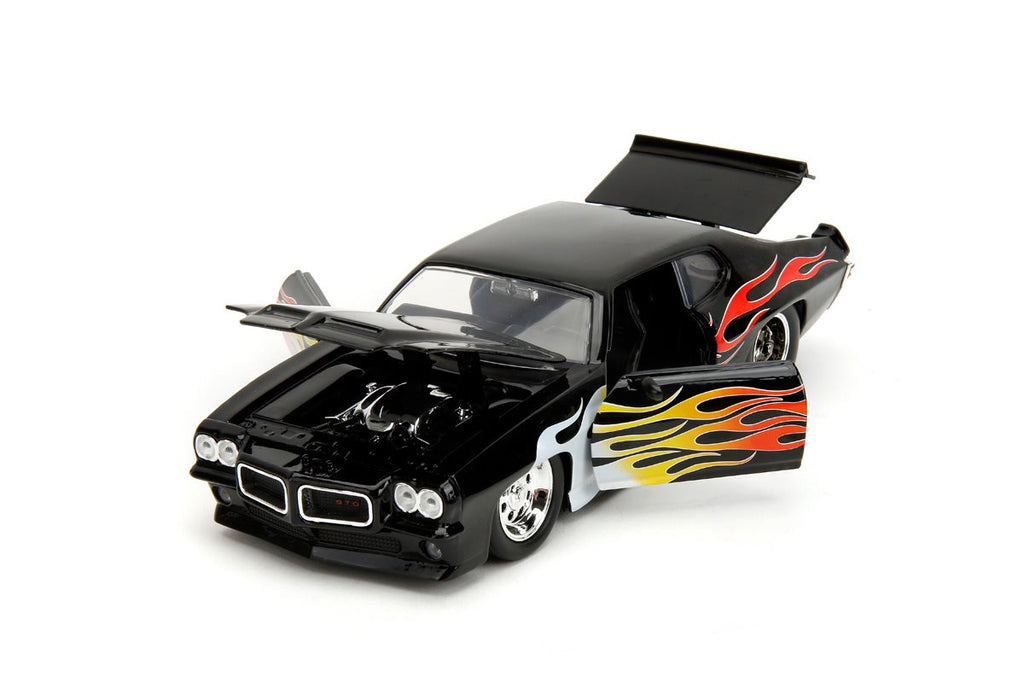 Bigtime Muscle 1971 Pontiac GTO 1:24 Scale Die-Cast Metal Vehicle