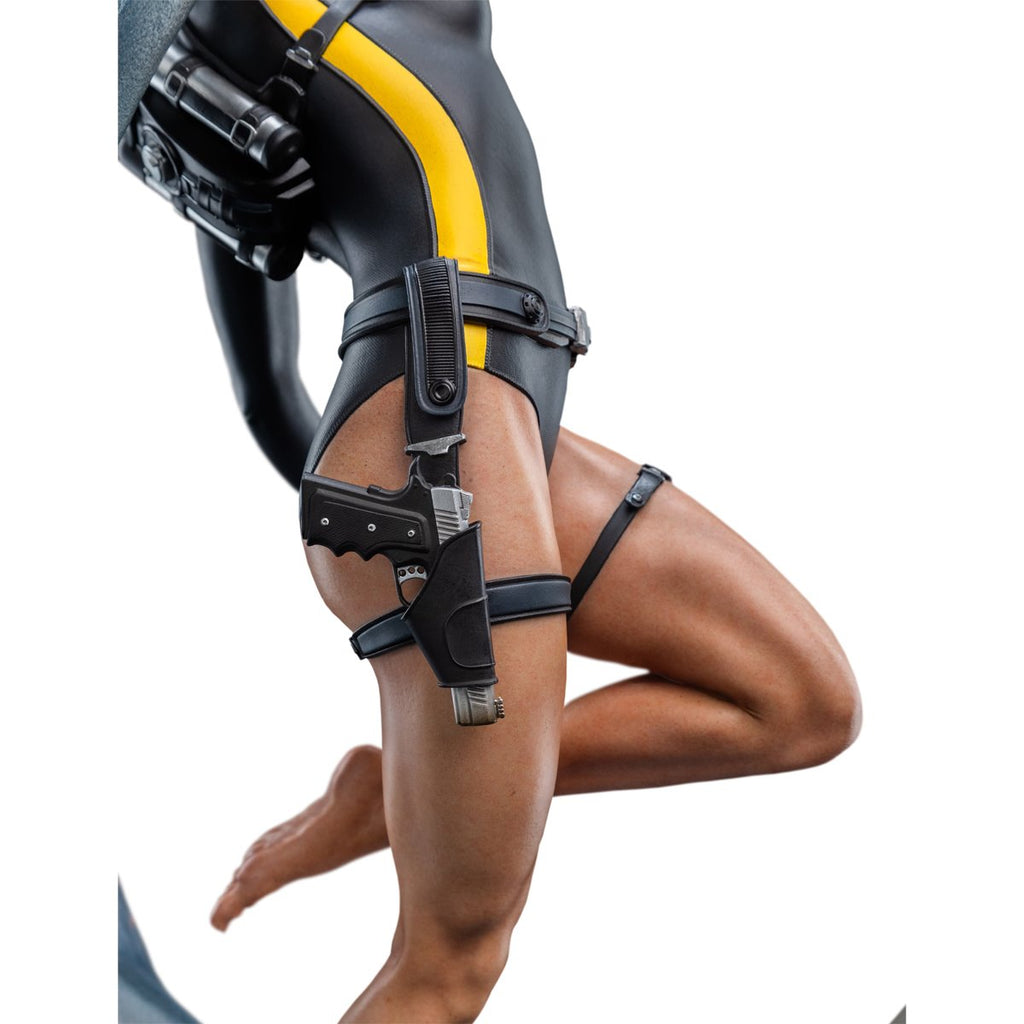 Tomb Raider Lara Croft Quest for Avalon Limited Edition 1:4 Scale Statue