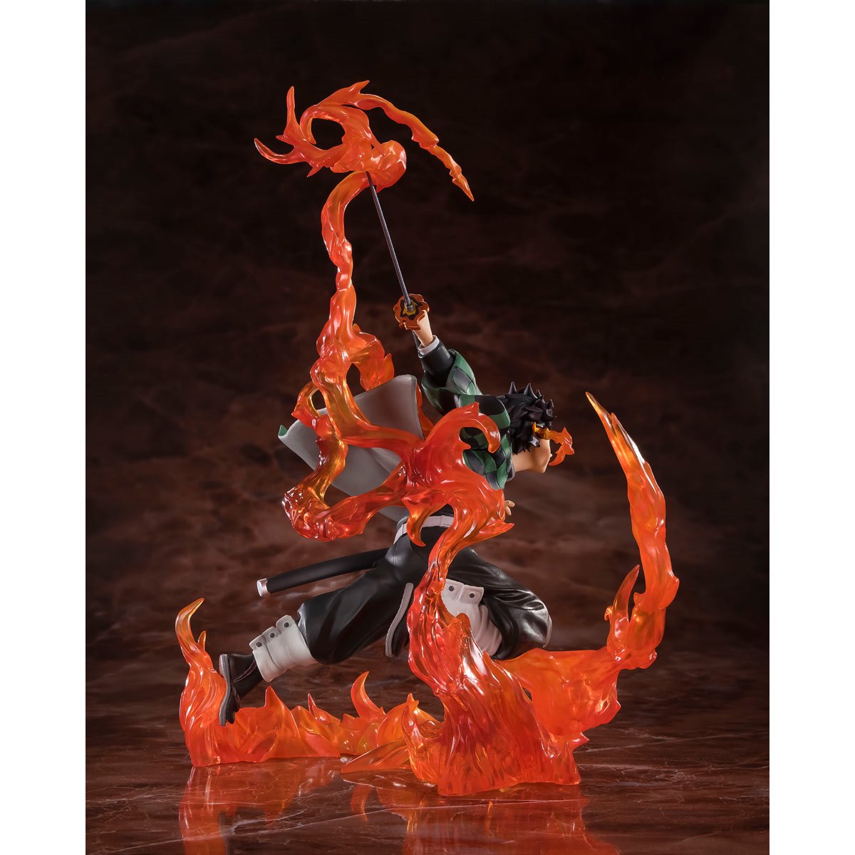 Demon Slayer: Kimetsu No Yaiba Tanjiro Kamado Kyojuro Rengoku's Sword Guard Version FiguartsZERO Statue