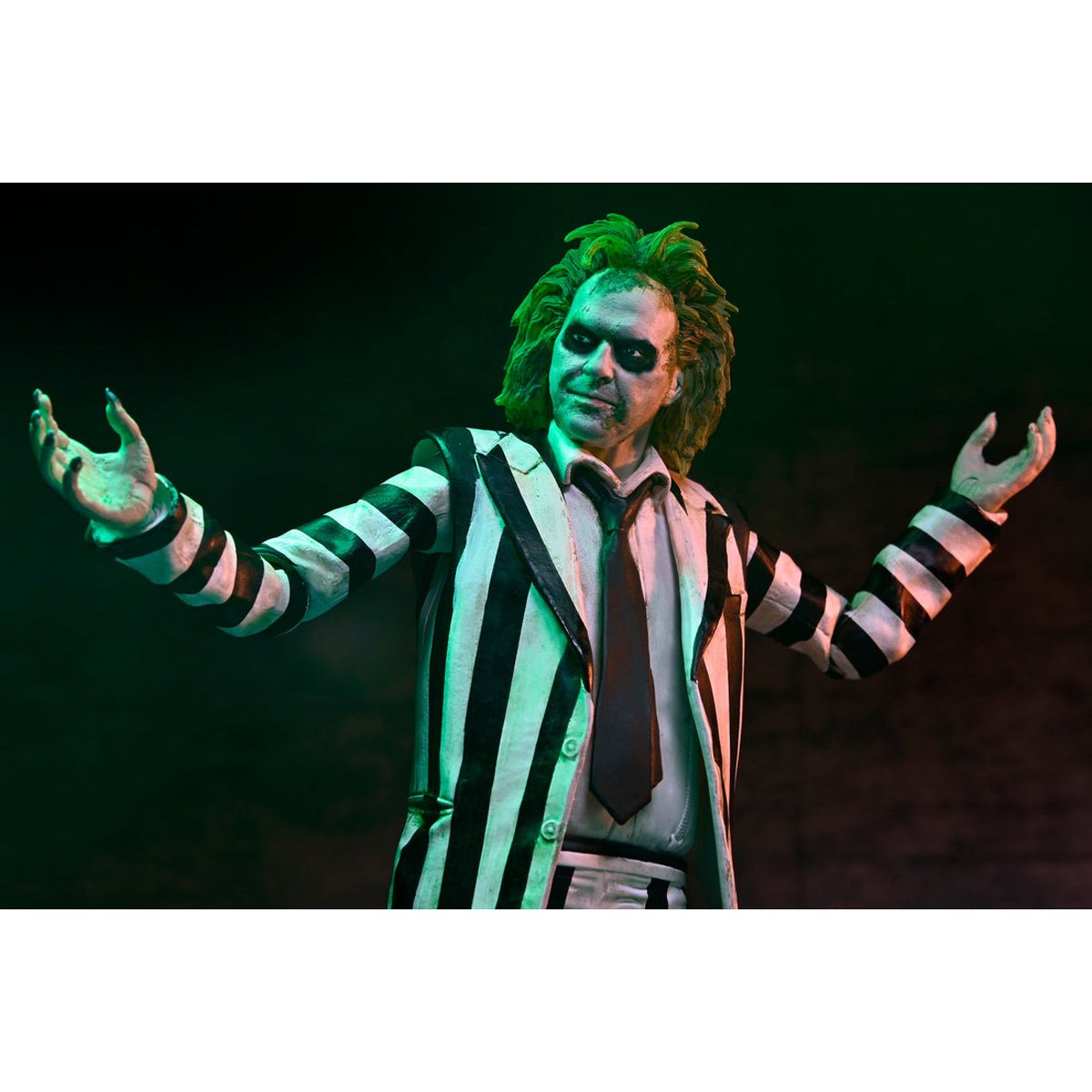 Beetlejuice Beetlejuice Ultimate Striped Suit Beetlejuice 7-Inch Scale Action Figure