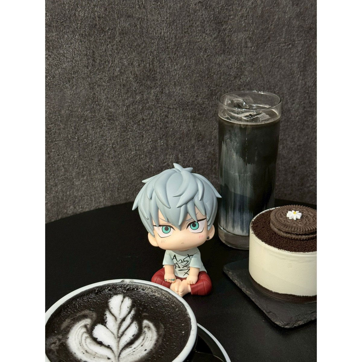 Alien Stage Till Look Up Series Statue
