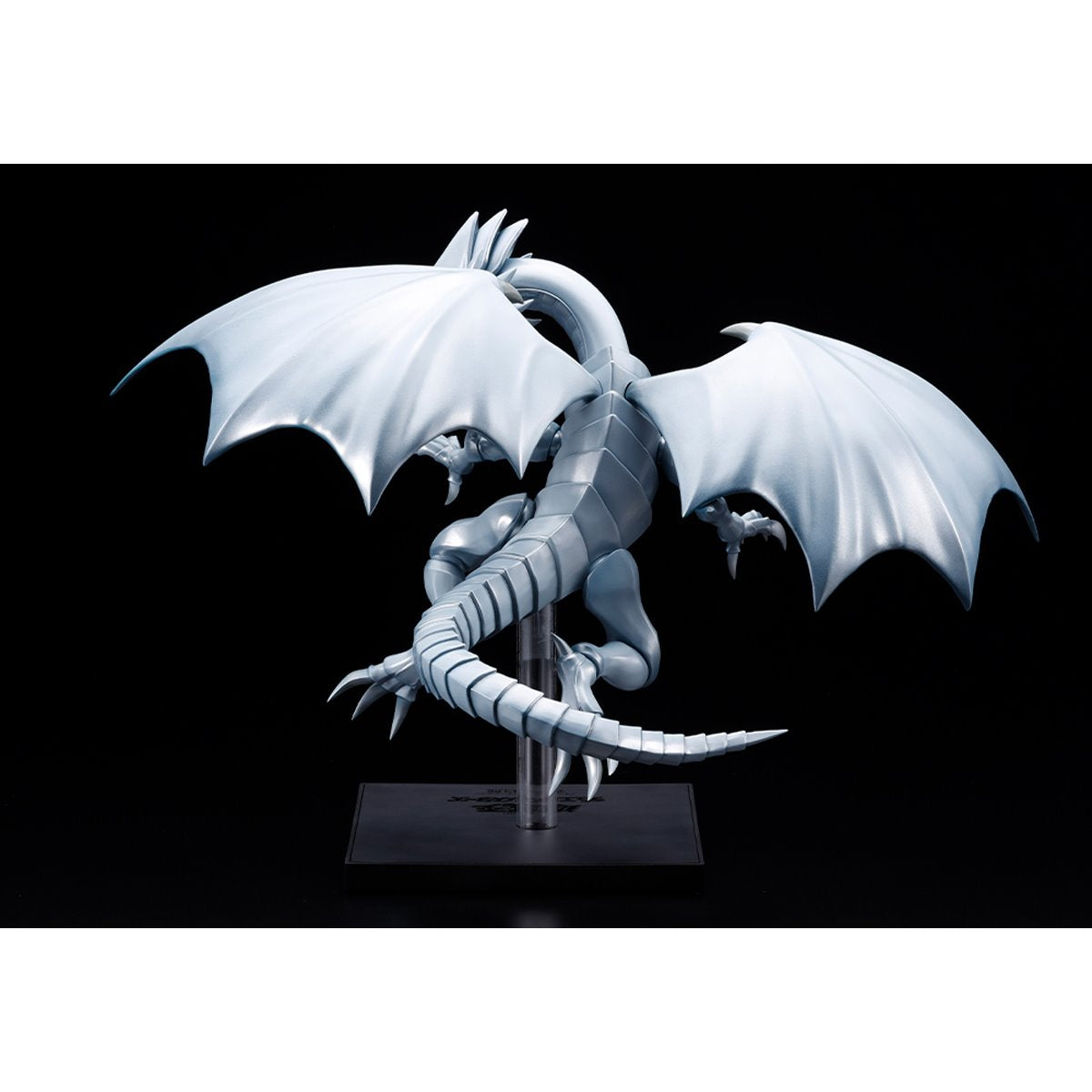 Yu-Gi-Oh! Duel Monsters Blue-Eyes White Dragon Oshi Works Statue