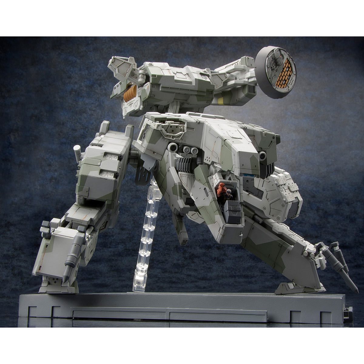 Metal Gear Solid 4: Guns of the Patriots Metal Gear Rex 1:100 Scale Model Kit - ReRun