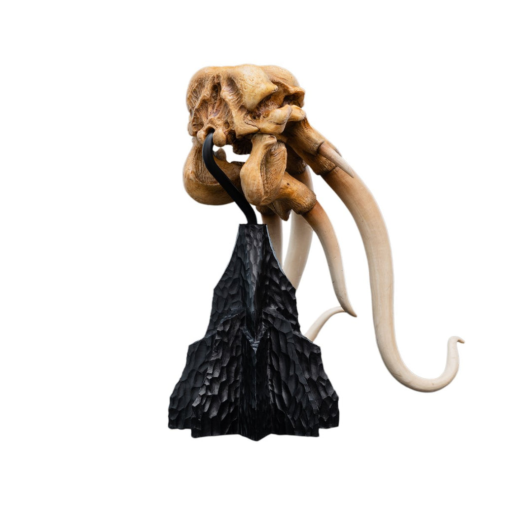 The Lord of the Rings Trilogy Skull of a Mumak Statue