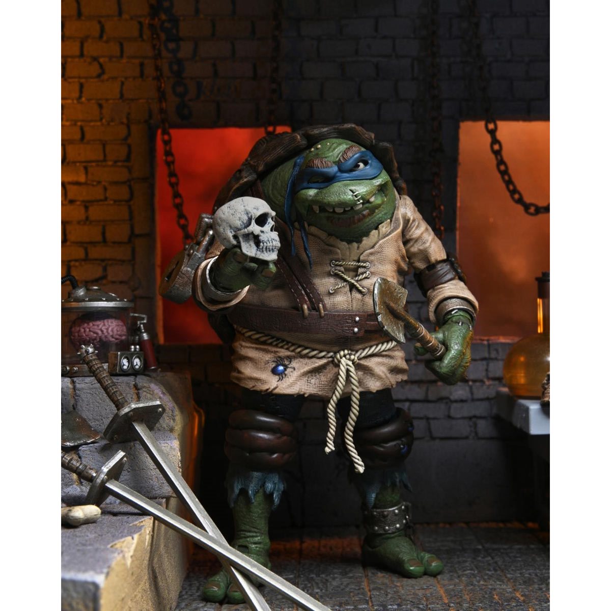 Universal Monsters x Teenage Mutant Ninja Turtles Ultimate Leonardo as The Hunchback 7-Inch Scale Action Figure