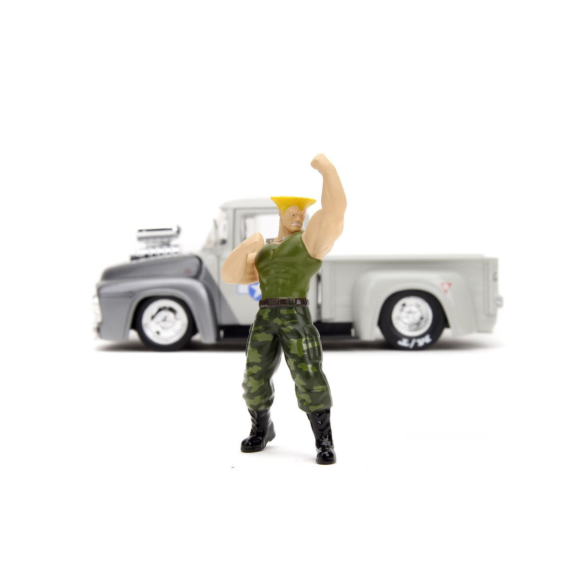 Hollywood Rides Street Fighter Guile 1956 Ford F100 1:24 Scale Die-Cast Metal Vehicle with Figure