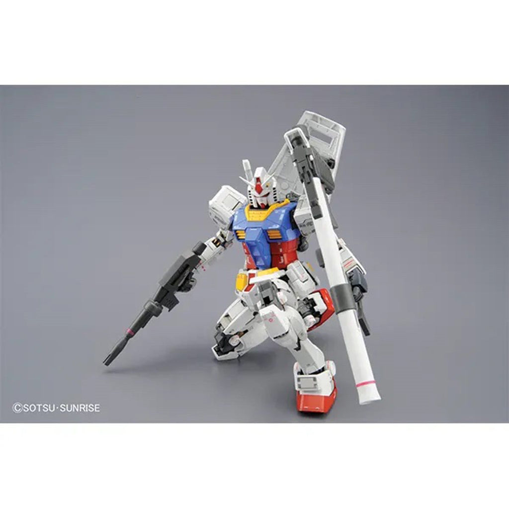 Mobile Suit Gundam RX-78-2 Gundam Version 3.0 Master Grade 1:100 Scale Model Kit