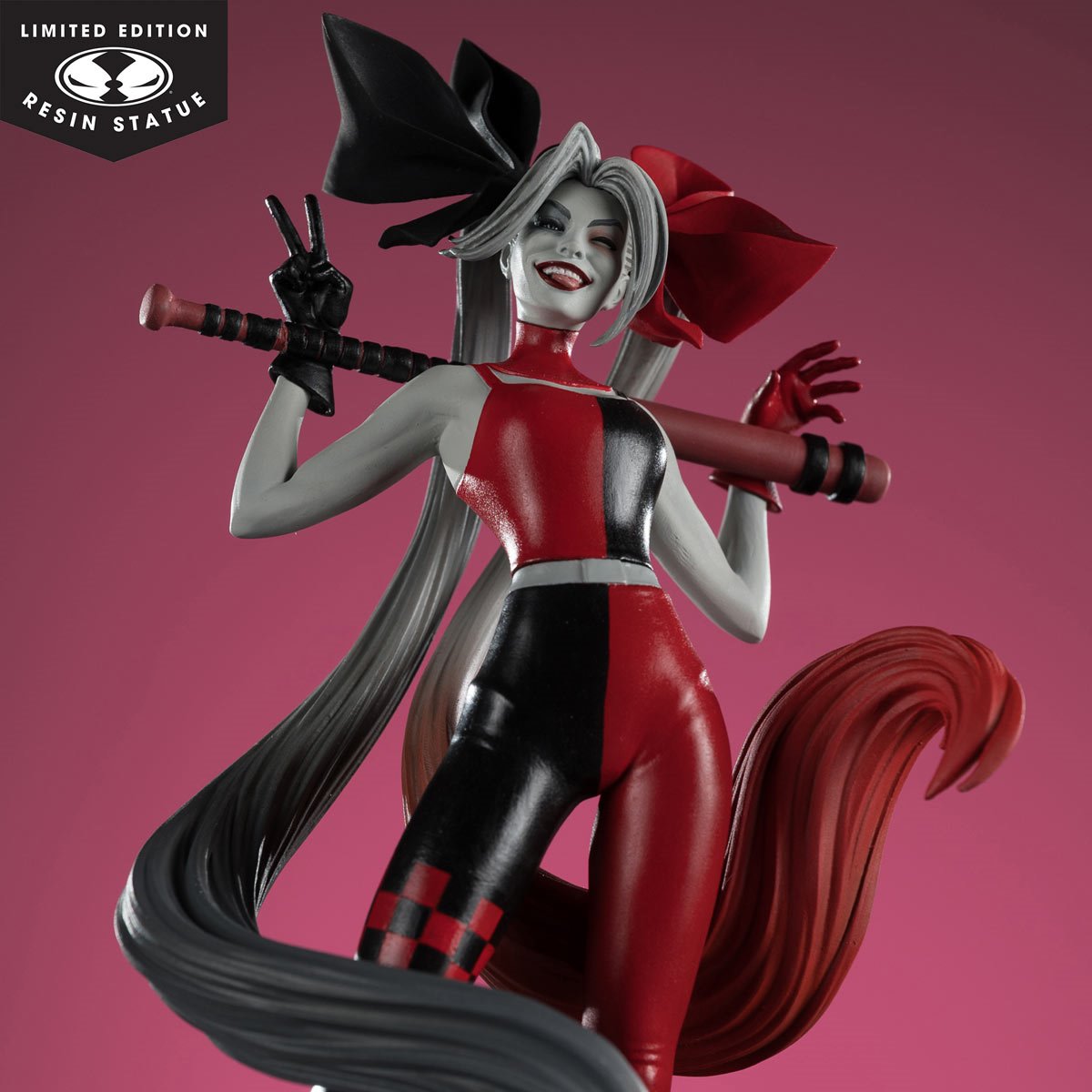 DC Direct Harley Quinn by Alex Garner Harley Quinn: Red, White, and Black 1:10 Scale Resin Statue