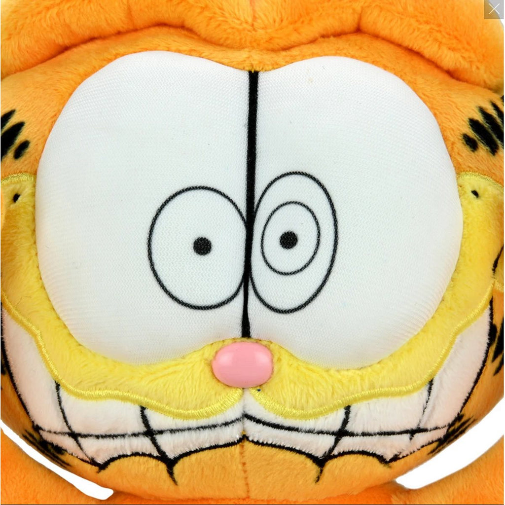 Garfield Scared 8-Inch Suction Cup Window Clinger Plush