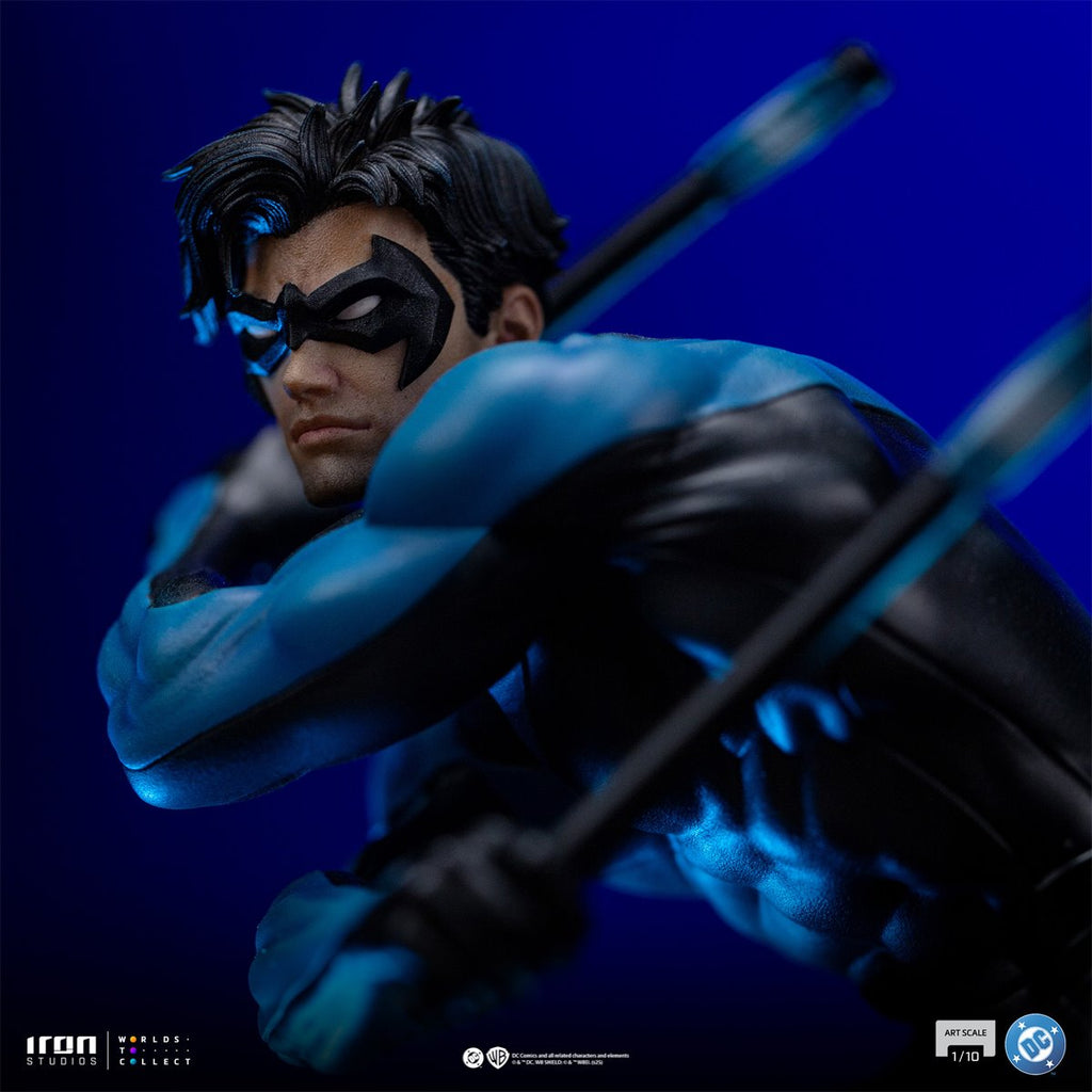 DC Comics Nightwing 1:10 Art Scale Limited Edition Statue