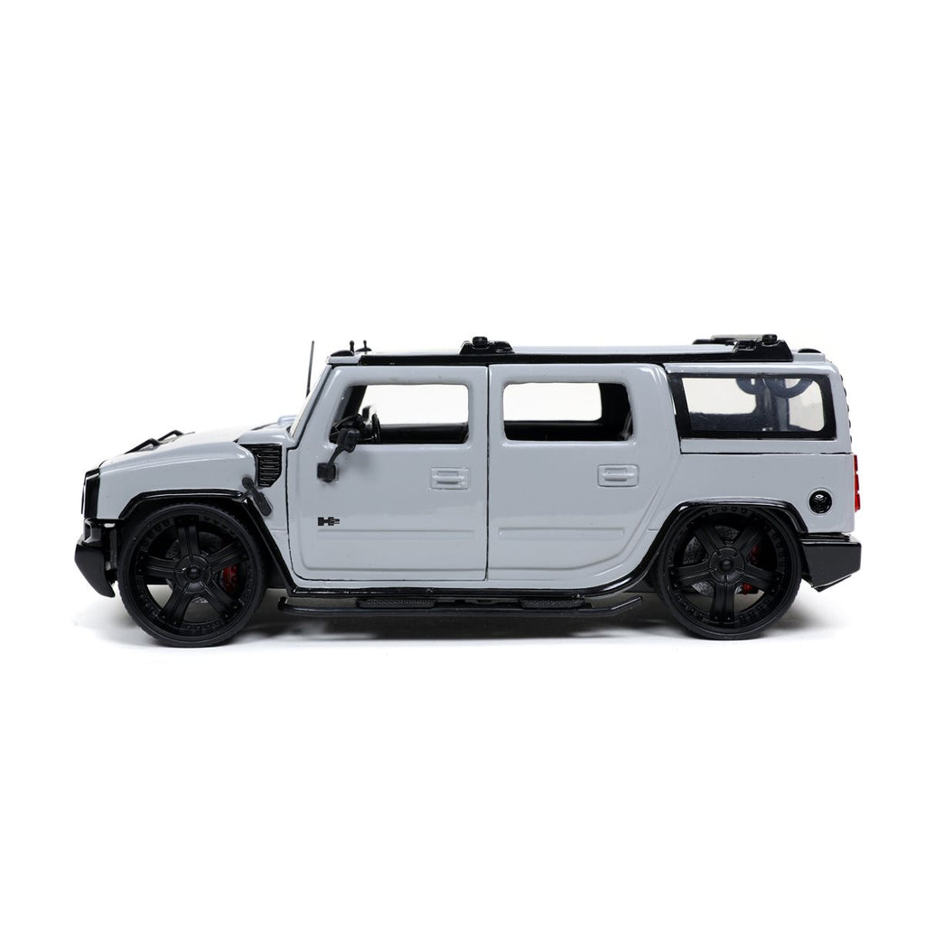 Just Trucks 2003 Hummer H2 1:24 Scale Die-Cast Metal Vehicle with Tire Rack