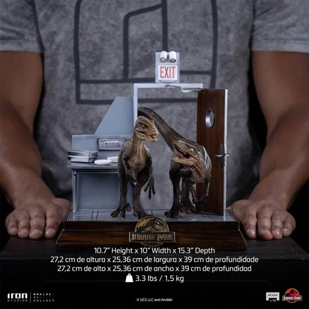 Jurassic Park Raptors at the Kitchen's Door 1:10 Art Scale Limited Edition Statue