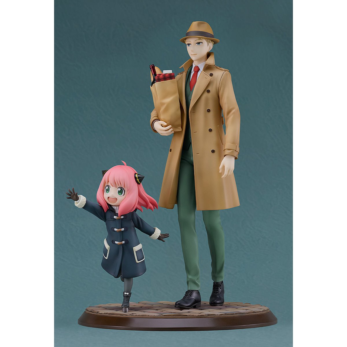 Spy x Family Anya and Loid Forger Walking 1:7 Scale Statue