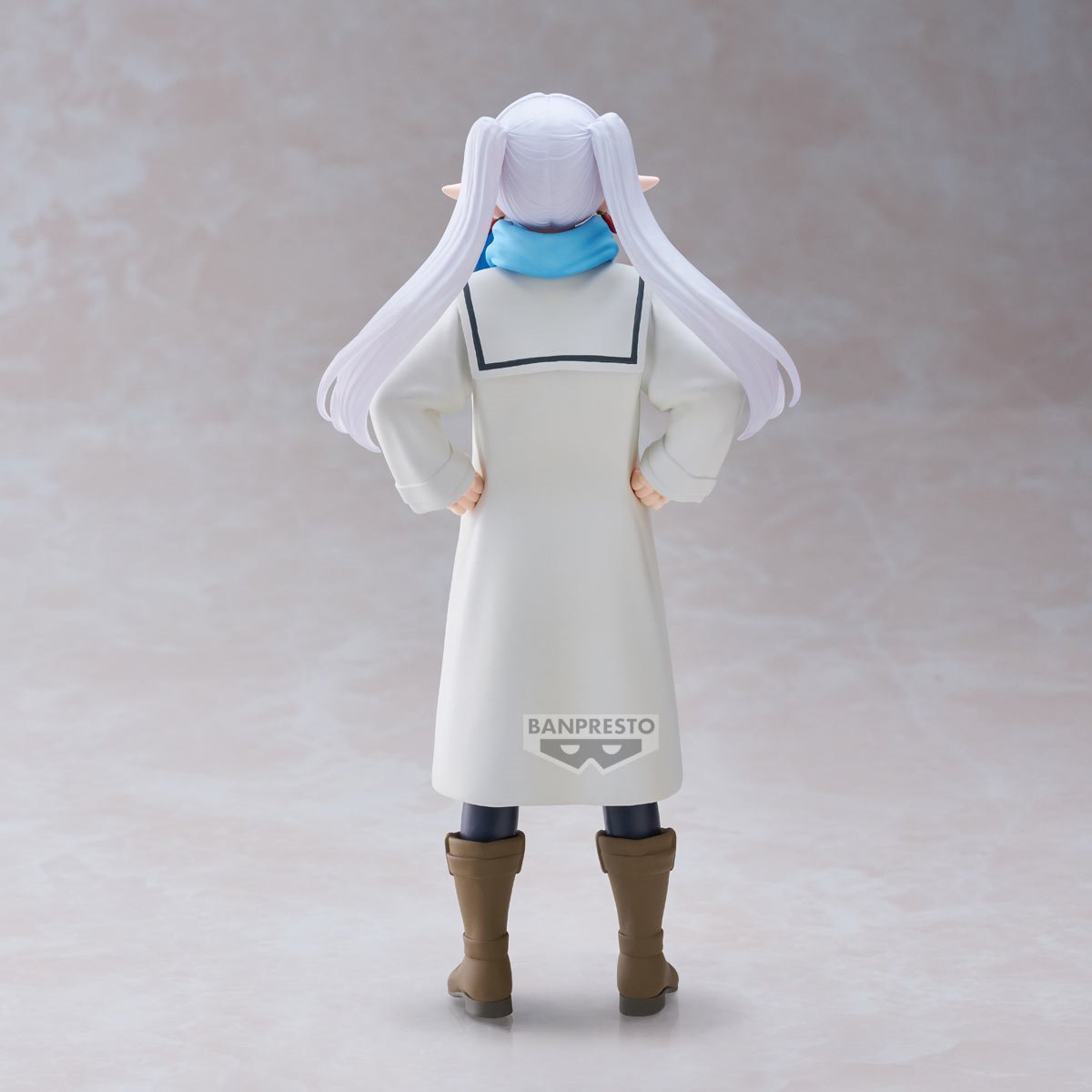 Frieren: Beyond Journey's End Frieren Winter Coat Statue