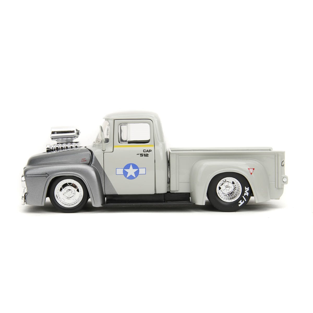 Hollywood Rides Street Fighter Guile 1956 Ford F100 1:24 Scale Die-Cast Metal Vehicle with Figure