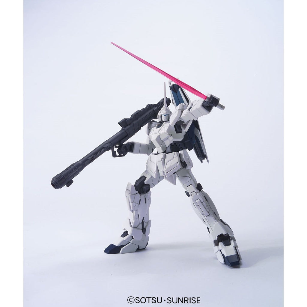 Mobile Suit Gundam Unicorn RX-0 Gundam Unicorn Mode High Grade 1:144 Scale Model Kit