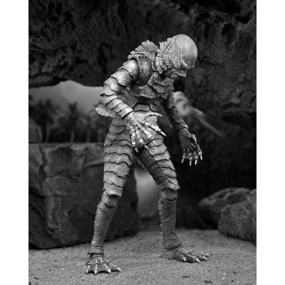 Universal Monsters Ultimate Creature from the Black Lagoon Black and White Version 7-Inch Action Figure